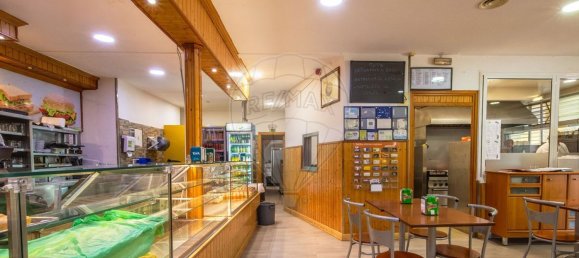 204m² Commercial property in Setubal, Portugal No. 141101 9