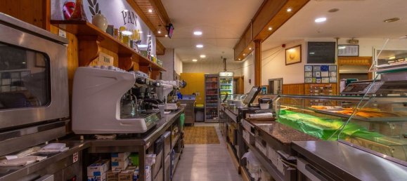 204m² Commercial property in Setubal, Portugal No. 141101 15