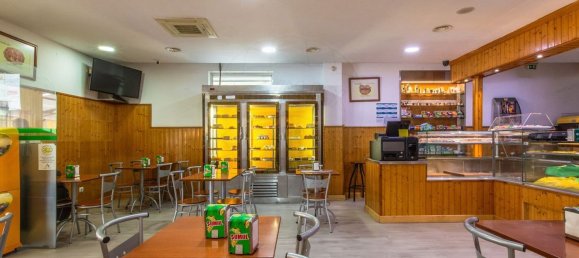 204m² Commercial property in Setubal, Portugal No. 141101 11