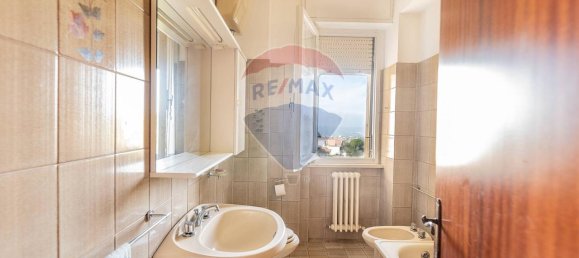 5 rooms Apartment in Cupramontana, Italy No. 5613 16