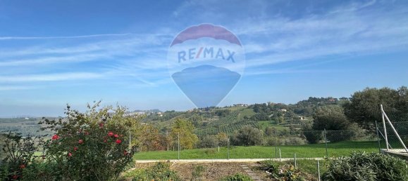 5 rooms Apartment in Cupramontana, Italy No. 5613 22