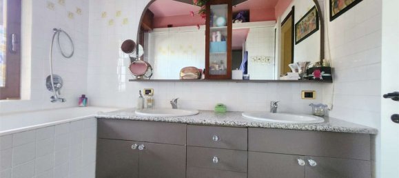 Дуплекс с 4 комнатами в Лиссоне, Италия № 6405 38