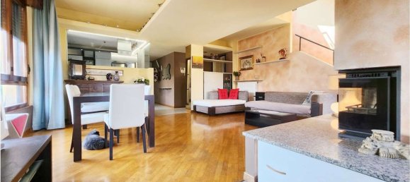 Дуплекс с 4 комнатами в Лиссоне, Италия № 6405 6