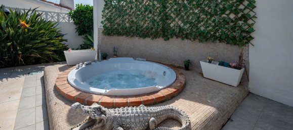 4 bedrooms Villa in Mijas, Spain No. 69113 10