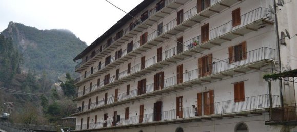 3-Zimmer Wohnung in Massa, Italy, Nr. 50450 2