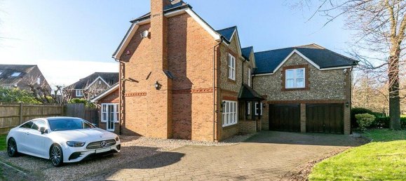 5 bedrooms House in Coulsdon, United Kingdom No. 12247 44