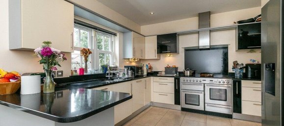 5 bedrooms House in Coulsdon, United Kingdom No. 12247 25