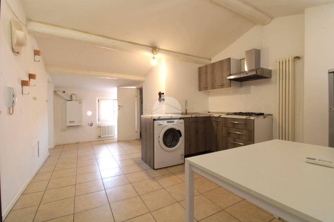 Apartamento T1 em Verona, Italy N.º 370370