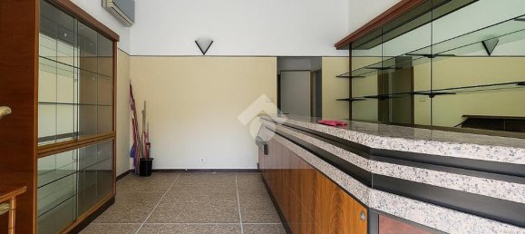 2 rooms Commercial property in Novi Ligure, Italy No. 353981 2