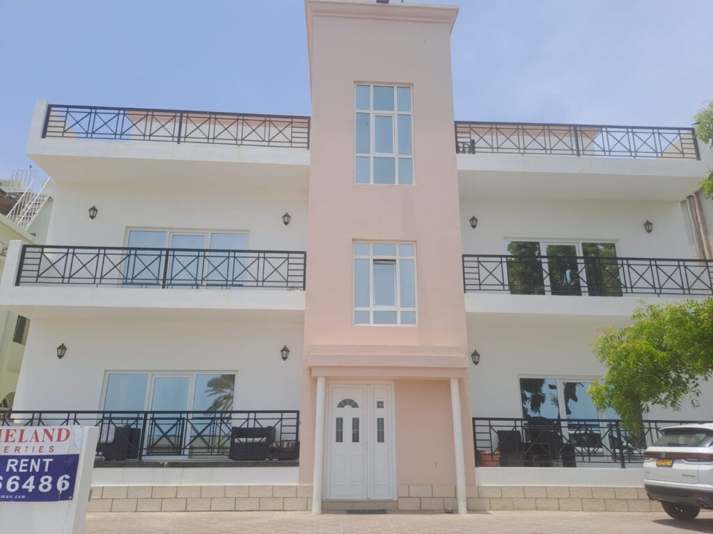 Apartamento de 2 dormitorios en As Sib, Oman No. 1687