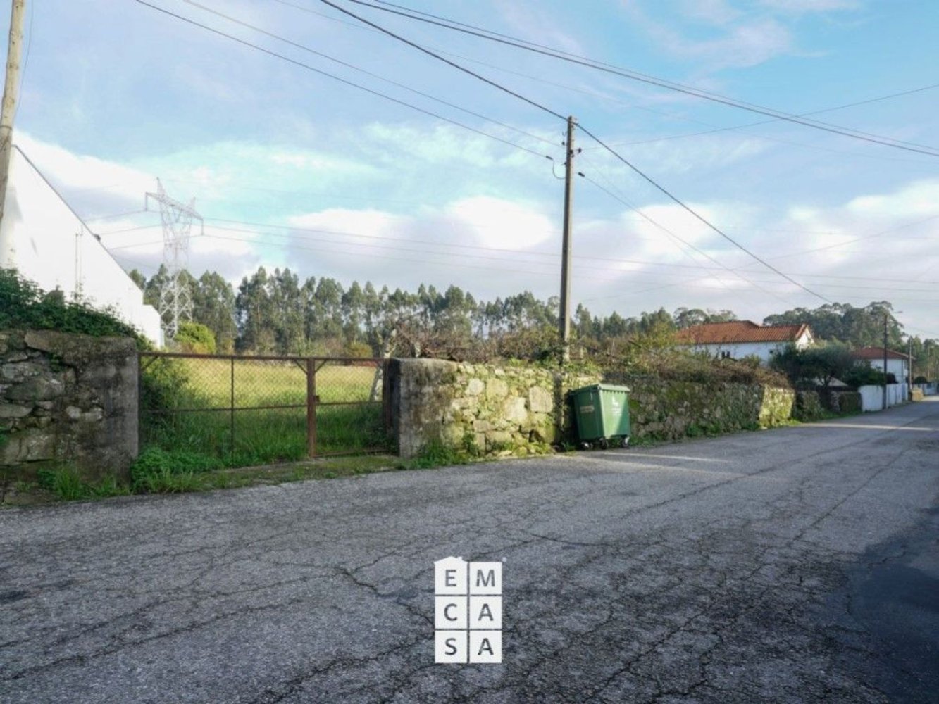 2352m² Land in Oliveira de Azemeis, Portugal No. 73610
