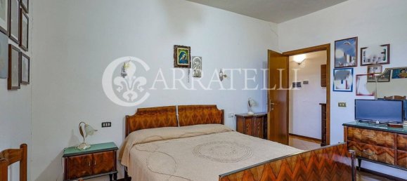 4 bedrooms House in Castel del Piano, Italy No. 270980 2