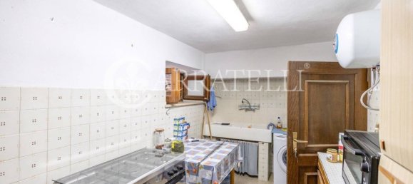 4 bedrooms House in Castel del Piano, Italy No. 270980 9