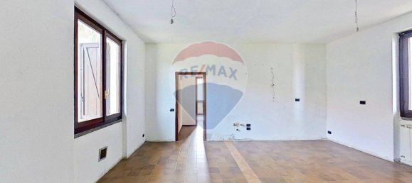 1 bedroom Apartment in Mornago, Italy No. 285543 3