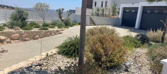 4 bedrooms Villa in Parekklisia, Cyprus No. 7139 8