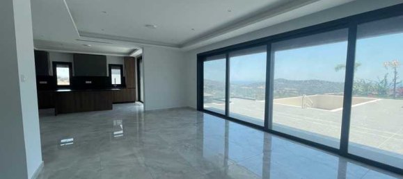 4 bedrooms Villa in Parekklisia, Cyprus No. 7139 9