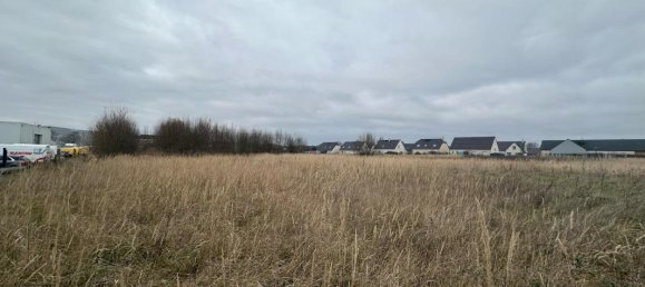  Land in Chambry, France No. 42992 4