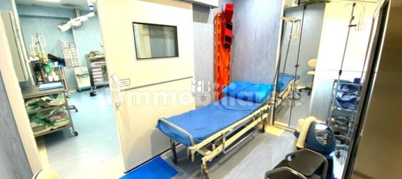 5 rooms Commercial property in Rome, Italy No. 138541 7