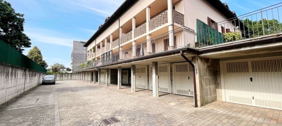 Apartamento de 2 habitaciónes en Pavia, Italy No. 142587 33