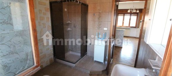 2 Schlafzimmer Wohnung in Madone, Italy, Nr. 83732 11