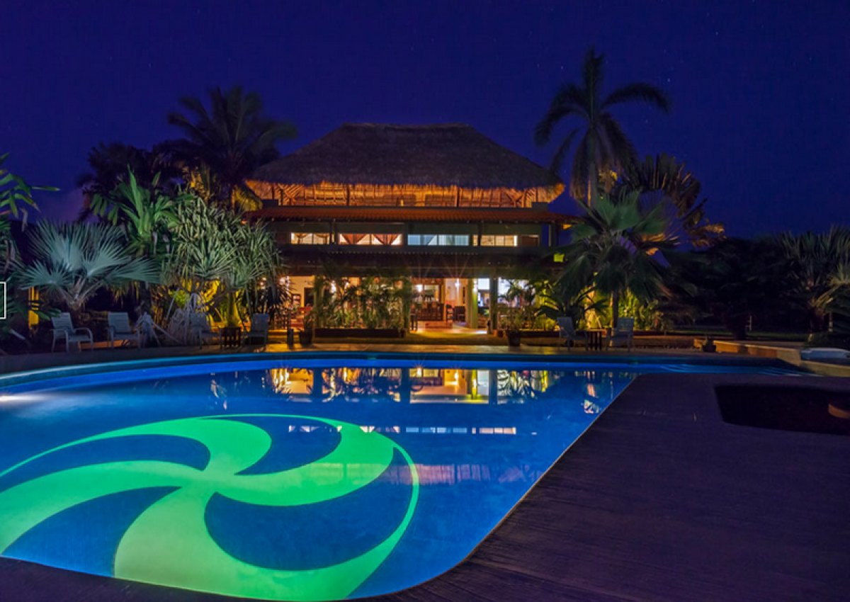 Здание 51614м² в Герреро, Мексика № 201472