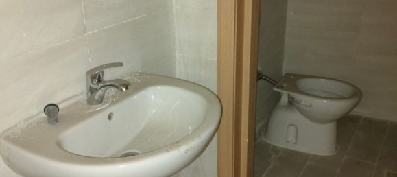 192m² Commercial property in Santa Maria Capua Vetere, Italy No. 251511 5