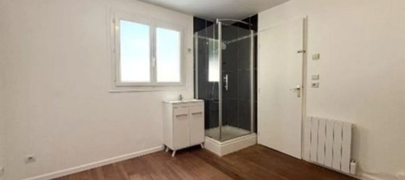 4 bedrooms House in Plaisir, France No. 281291 14