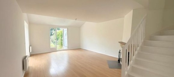 4 bedrooms House in Plaisir, France No. 281291 3