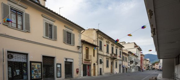 Apartamento T4 em Sesto Fiorentino, Italy N.º 374797 16