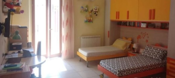 3 chambres Appartement à Taranto, Italy No. 380536 2