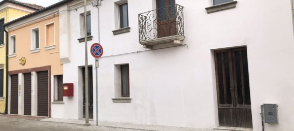 570m² Building in Adria, Italy No. 15973 6