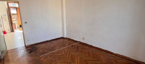 2 rooms Apartment in Turin, Italy No. 267020 8