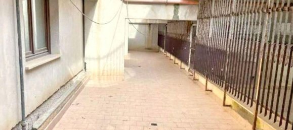 19m² Commercial property in Carini, Italy No. 336036 5