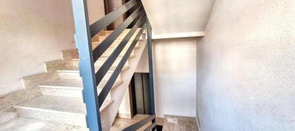 19m² Commercial property in Carini, Italy No. 336036 8