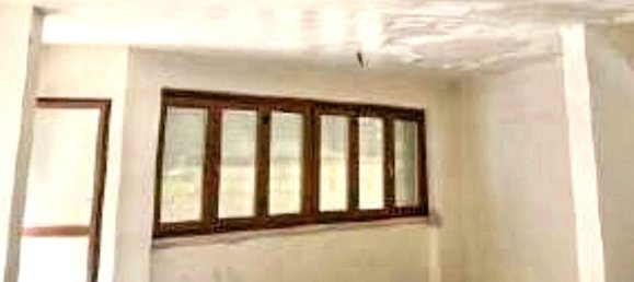 19m² Commercial property in Carini, Italy No. 336036 6