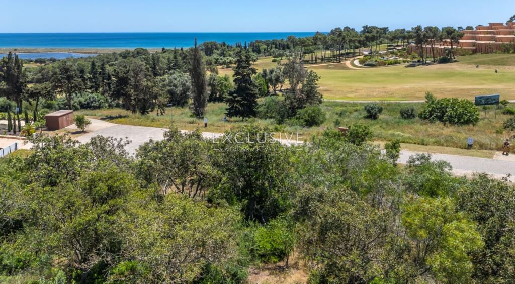 340m² Land in Odiaxere, Portugal No. 115626