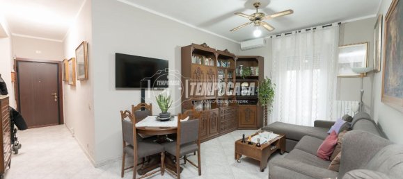 2 rooms Apartment in Milan, Italy No. 247815 3