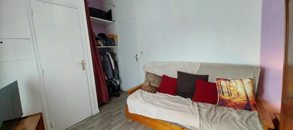 1 bedroom Apartment in Blois, France No. 223234 2