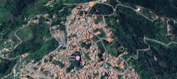 Квартира с 7 комнатами в Мессина, Италия № 47804 3