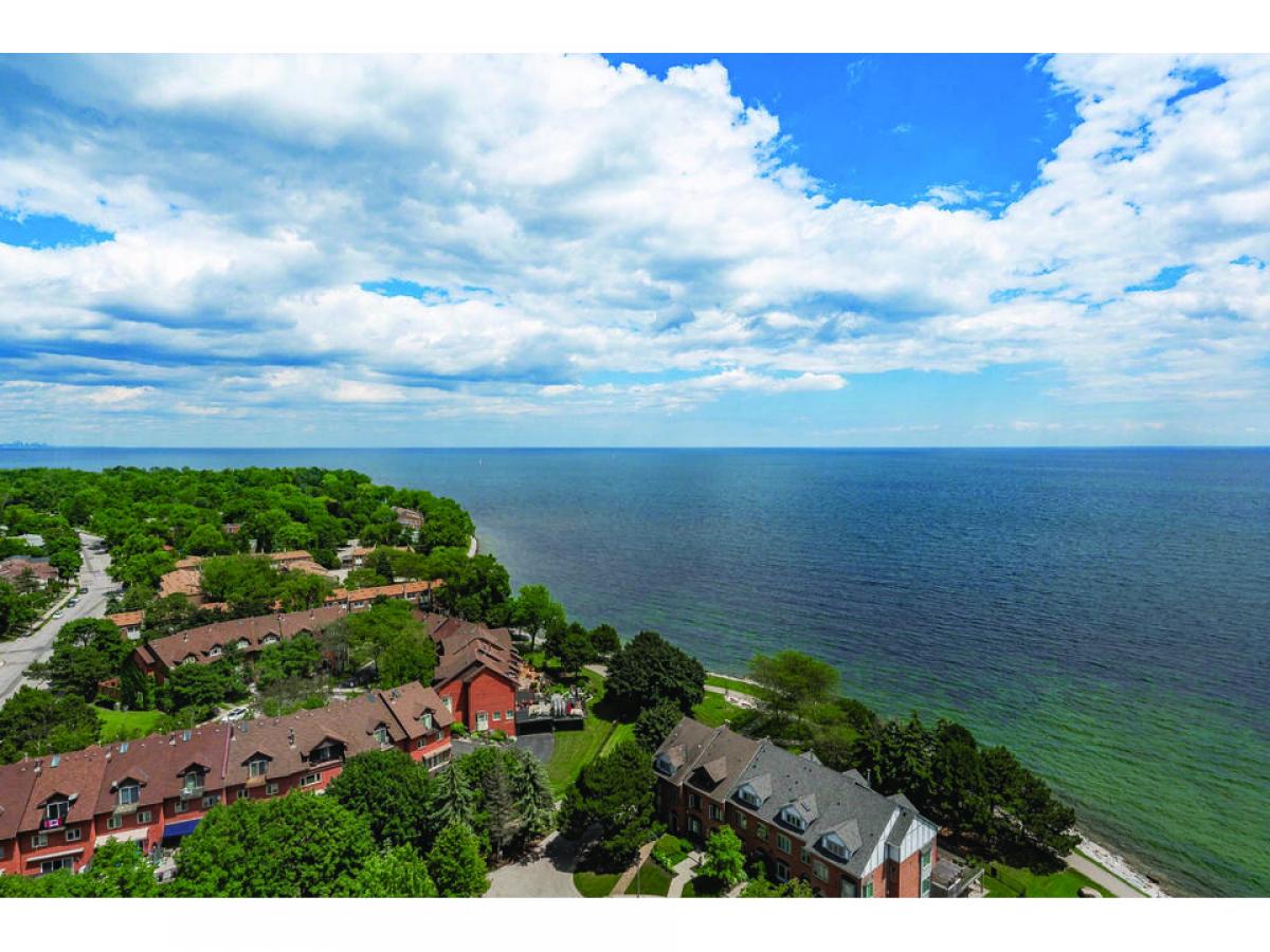 2 bedrooms Condo in Oakville, Canada No. 537