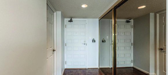 2 bedrooms Condo in Oakville, Canada No. 537 9