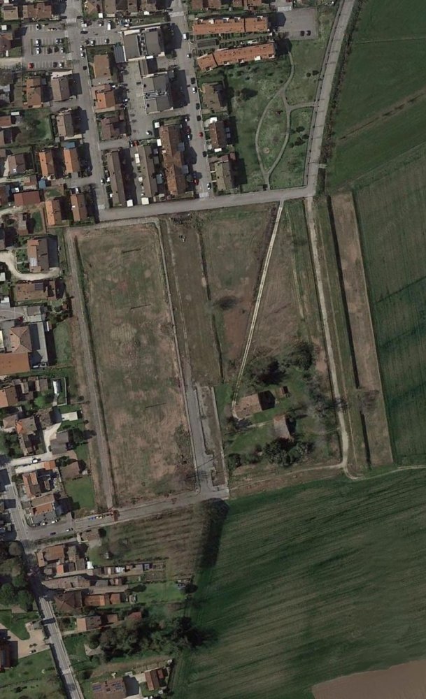 Земельный участок 43196м² в Равенна, Италия № 17868