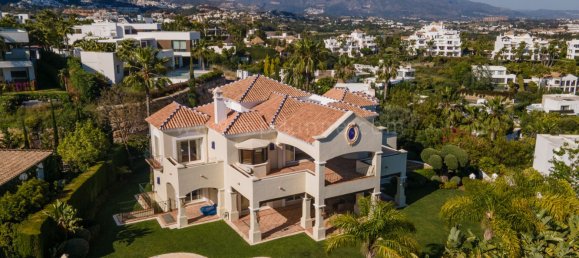 5 bedrooms Villa in Malaga, Spain No. 89184 30