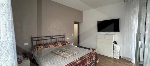 2 bedrooms Apartment in Bologna, Italy No. 20694 2