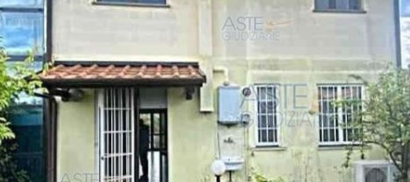 4 rooms Apartment in Calcinaia, Italy No. 200514 14