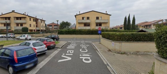 4 rooms Apartment in Calcinaia, Italy No. 200514 2