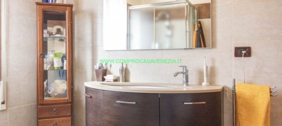 3 bedrooms House in Venice, Italy No. 124978 31