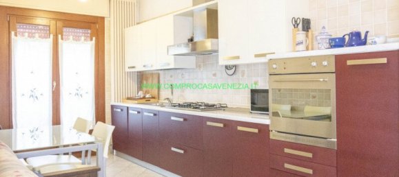 3 bedrooms House in Venice, Italy No. 124978 12