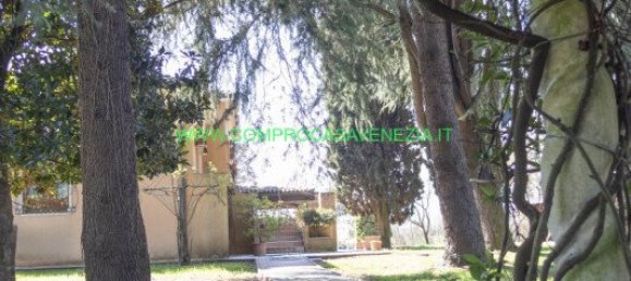 3 bedrooms House in Venice, Italy No. 124978 5