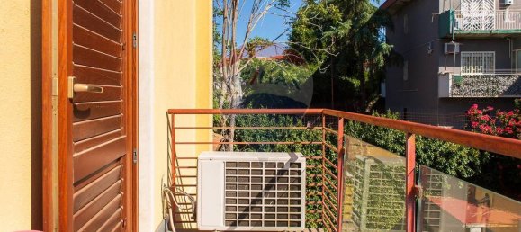 3 bedrooms Villa in Catania, Italy No. 328939 26